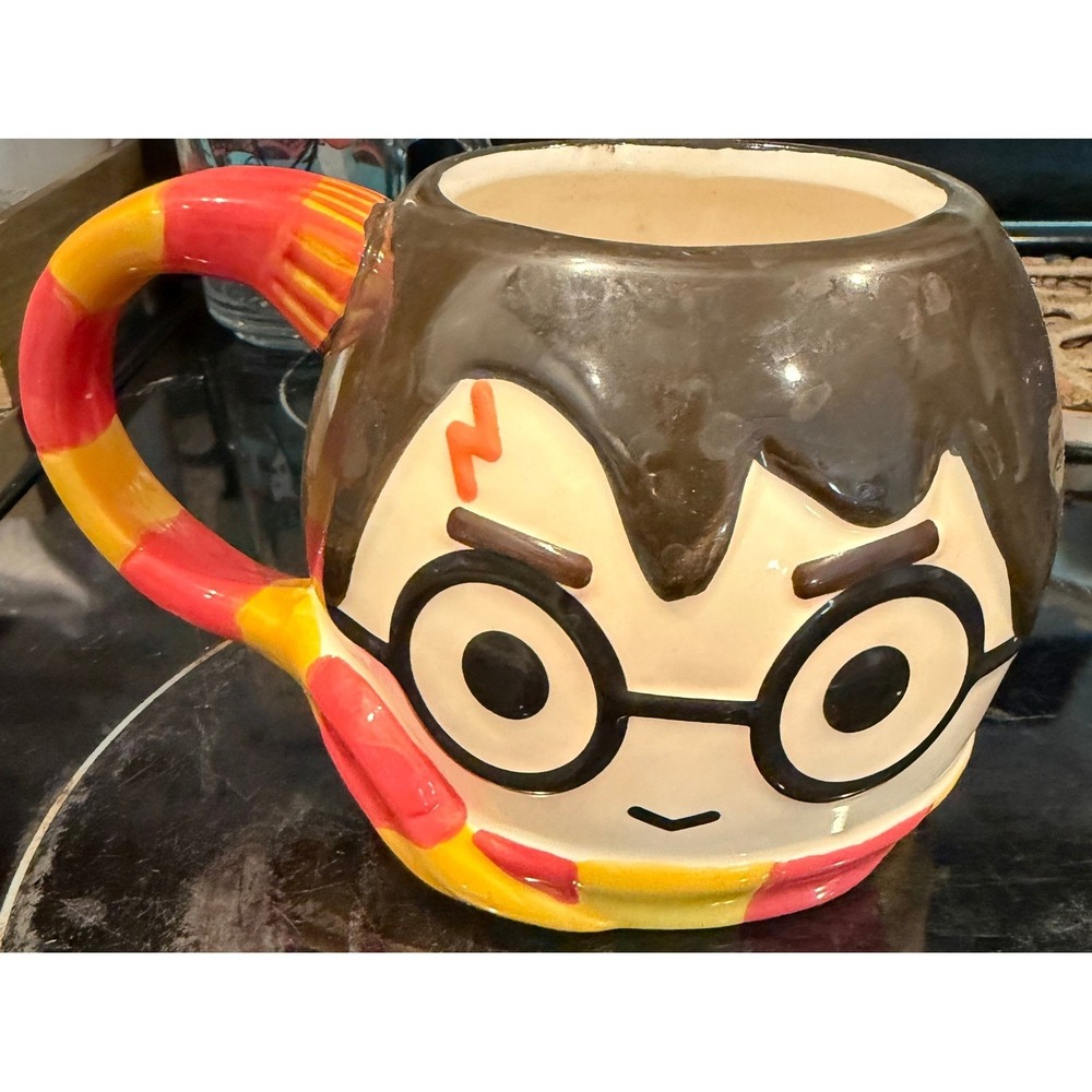 Harry Potter Sculpted Ceramic Mug Warner Bros Chibi Gryffindor Scarf‎ Handle